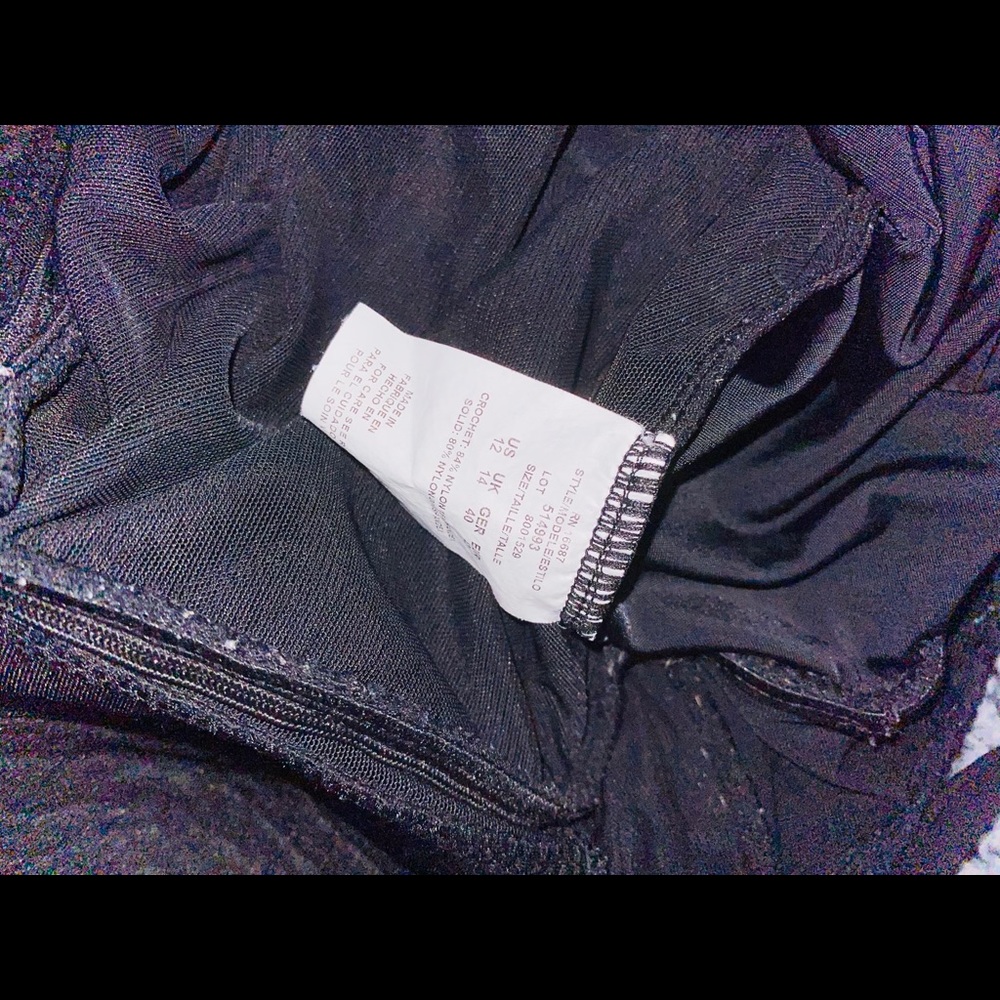 Swimsuit - Picture 5 of 5